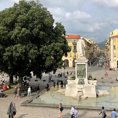 Beautiful 85m Near The Historic Center Apartment