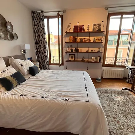 Beautiful 85m Near The Historic Center ניס
